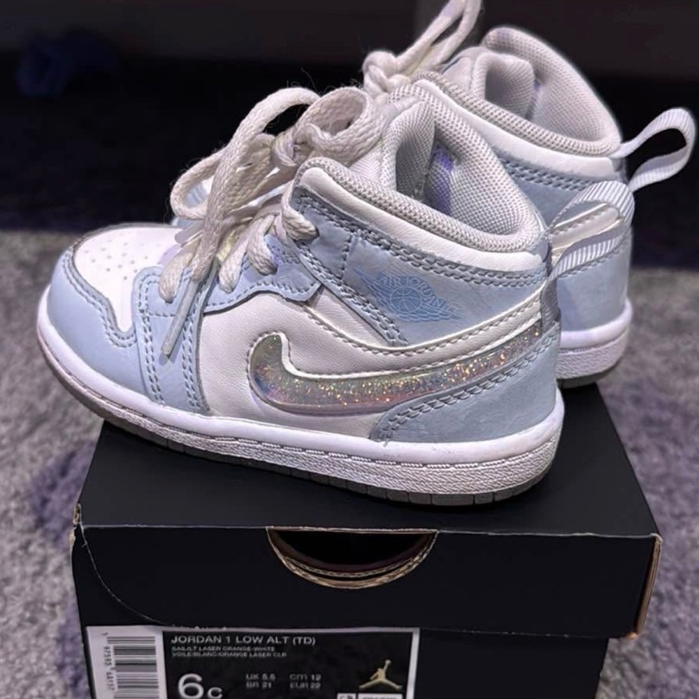 Jordan 1 Mid SE Blue Tint - Toddler Size 6C